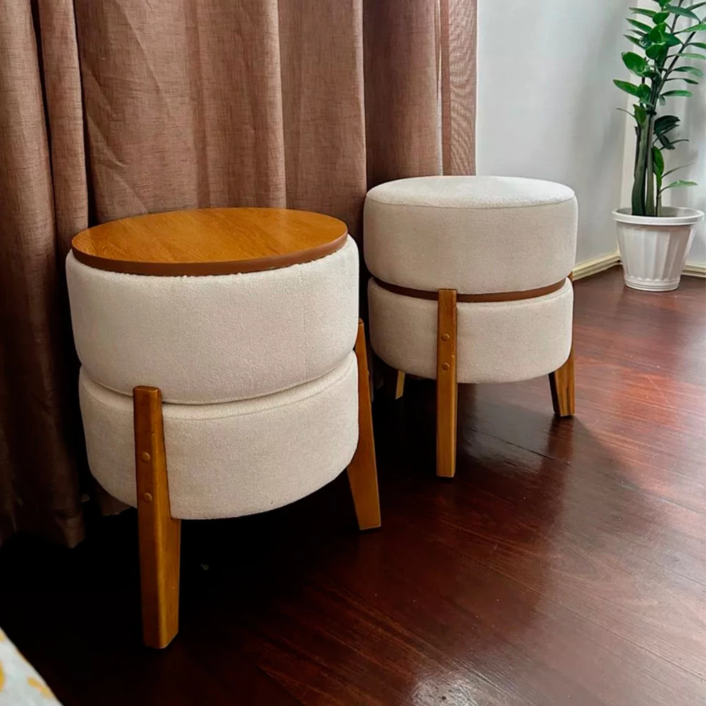 Pufe e mesa de apoio, dois móveis num só.